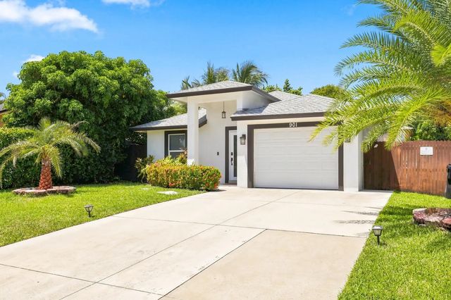 2 of 44 - 901 S M Street, Lake Worth Beach, FL