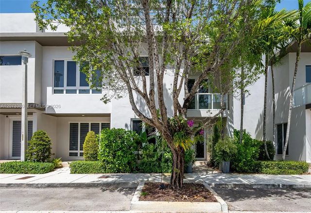 6428 Nw 104th Court, Doral
