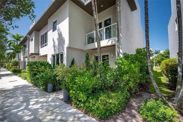 2 of 44 - 6428 Nw 104th Court, Doral, FL
