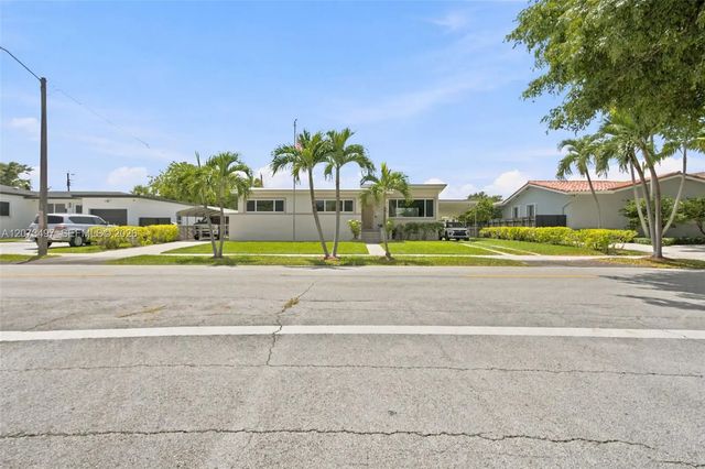 2 of 27 - 3240 Sw 84th Avenue, Miami, FL