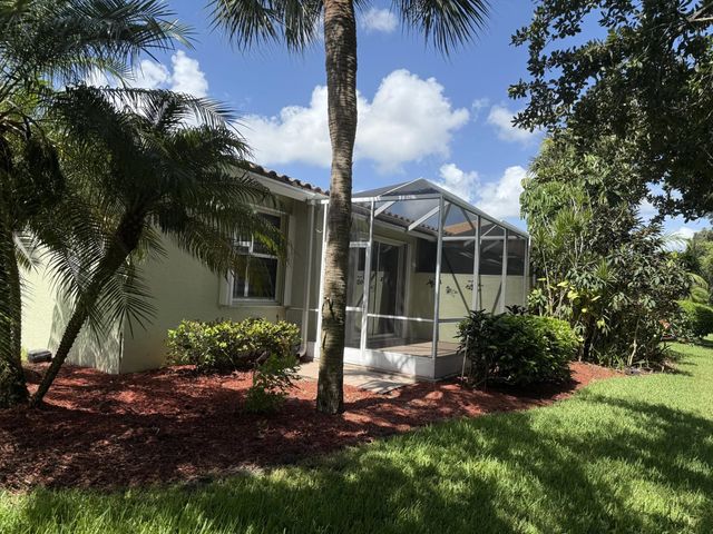 2 of 28 - 10664 Royal Caribbean Circle, Boynton Beach, FL