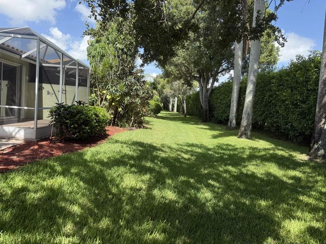 3 of 28 - 10664 Royal Caribbean Circle, Boynton Beach, FL