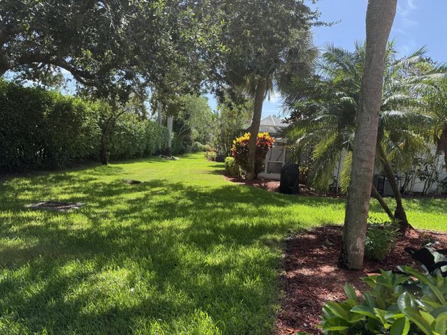 4 of 28 - 10664 Royal Caribbean Circle, Boynton Beach, FL