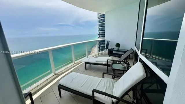 3 of 32 - 18201 Collins Avenue #5009, Sunny Isles Beach, FL