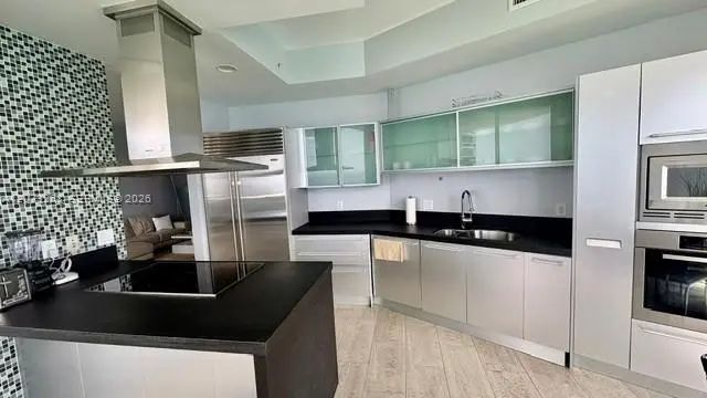 5 of 32 - 18201 Collins Avenue #5009, Sunny Isles Beach, FL