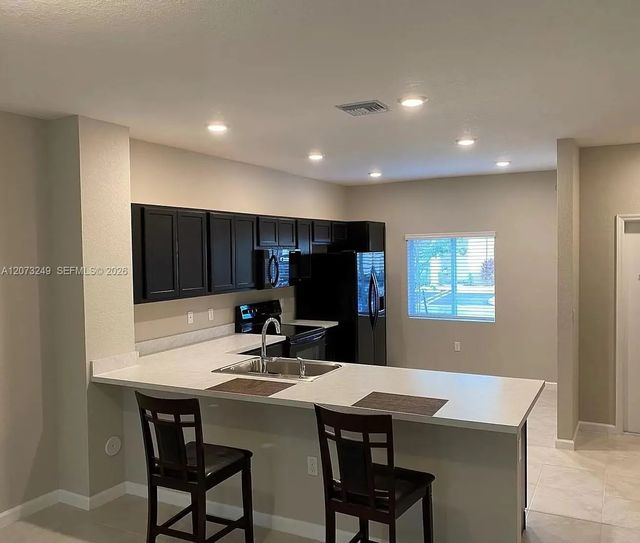 3 of 13 - 2810 Nw 181st Street, Miami Gardens, FL