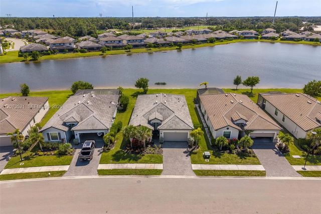 4 of 47 - 13845 Pine Lodge Lane, Fort Myers, FL