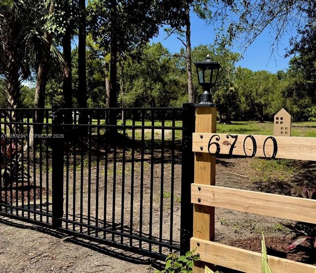3 of 44 - 6700 Louella Drive, Fort Myers, FL