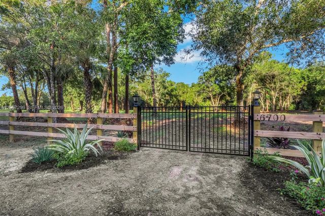 4 of 44 - 6700 Louella Drive, Fort Myers, FL