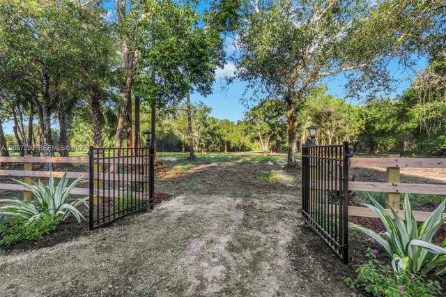 5 of 44 - 6700 Louella Drive, Fort Myers, FL