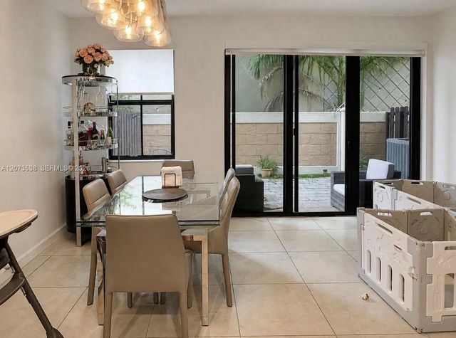 5 of 22 - 5930 Nw 104th Path, Doral, FL