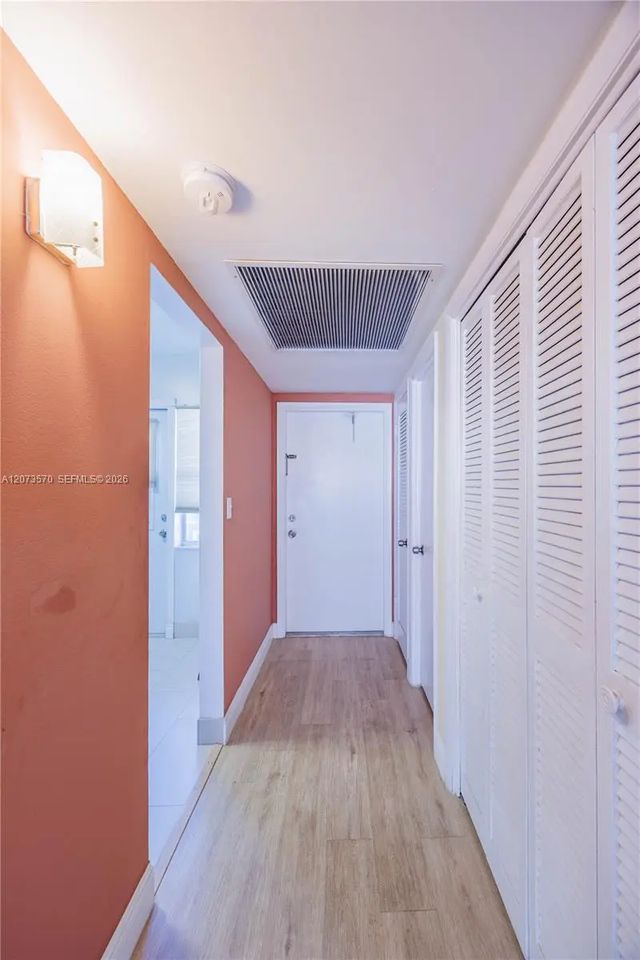 4 of 37 - 2300 Park Lane #203, Hollywood, FL
