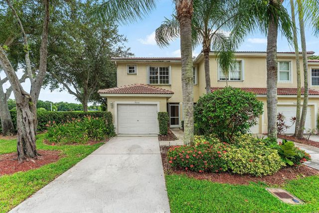 9650 Lago Drive, Boynton Beach