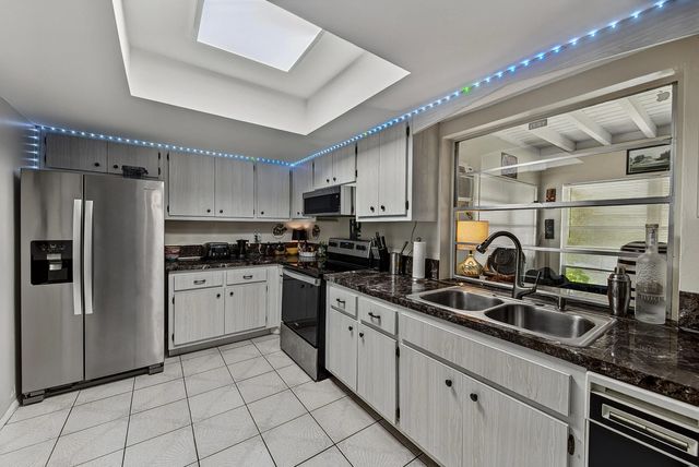 4 of 72 - 2930 Nw 1st Drive, Pompano Beach, FL