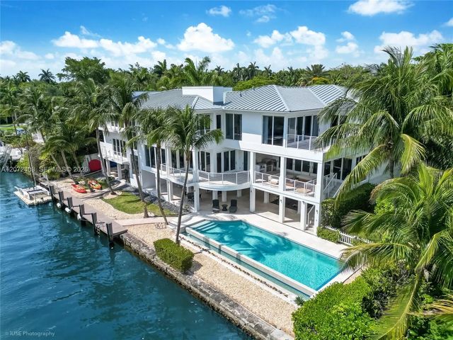 4 of 46 - 3835 Carole Court, Miami, FL