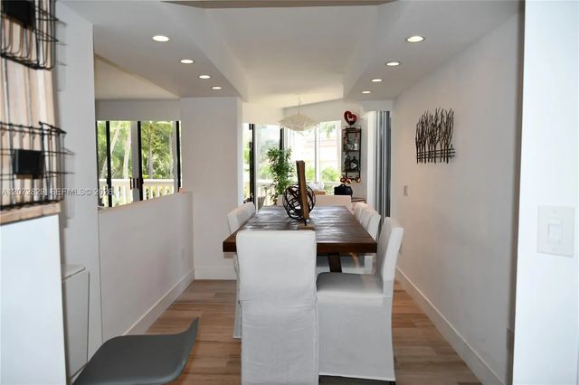 5 of 30 - 1000 E Island Boulevard #303, Aventura, FL