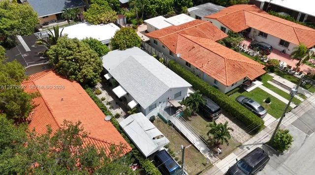 5 of 30 - 3085 Sw & 3083 17th Street, Miami, FL