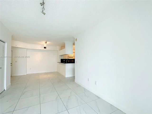 3 of 40 - 17150 N Bay Road #2902, Sunny Isles Beach, FL