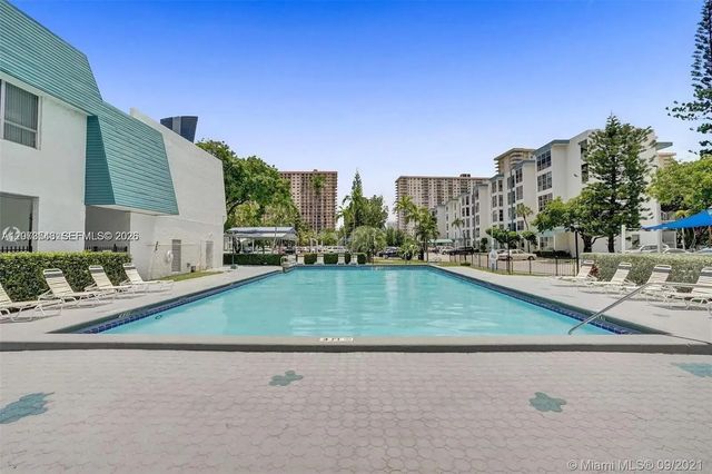 3 of 6 - 17560 Atlantic Boulevard #405, Sunny Isles Beach, FL