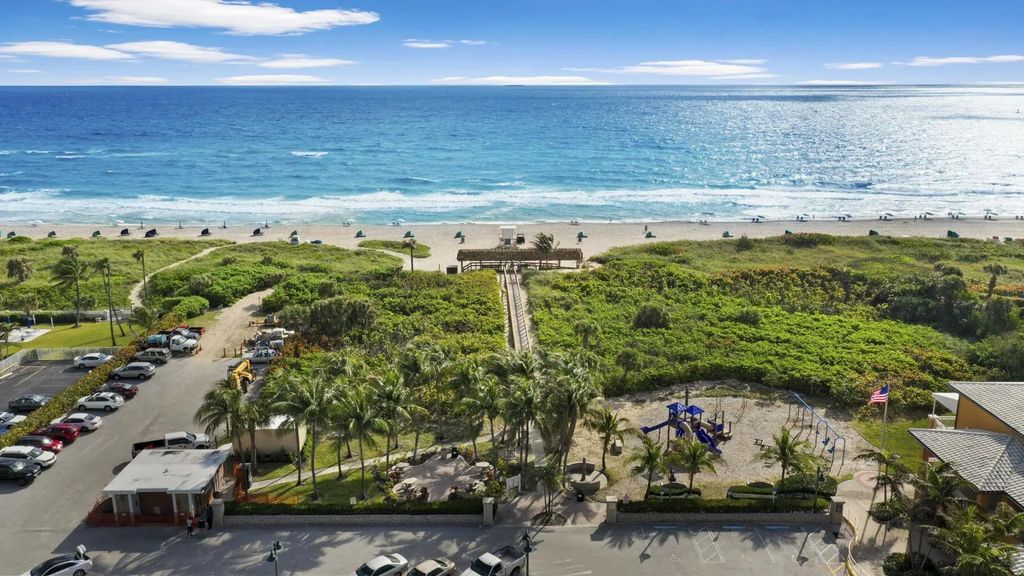 231 Bamboo Road #4, Palm Beach Shores