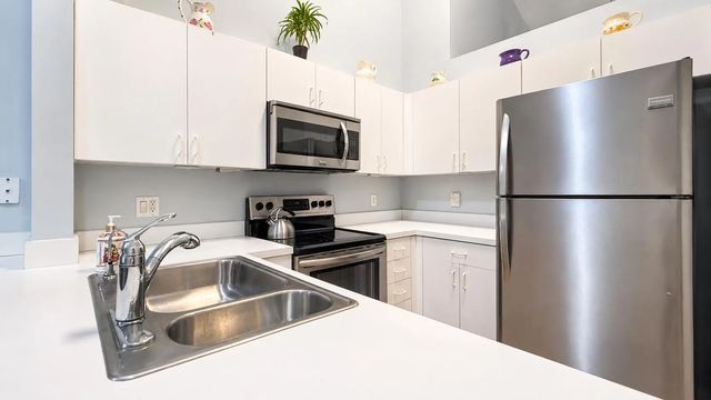 3 of 26 - 322 Nw Tuscany Court, Port St. Lucie, FL
