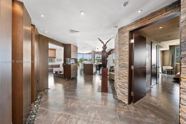 110 Washington Avenue #1709, Miami Beach