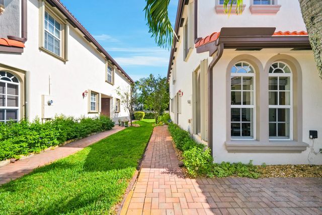 2 of 35 - 9747 Darlington Place, Cooper City, FL