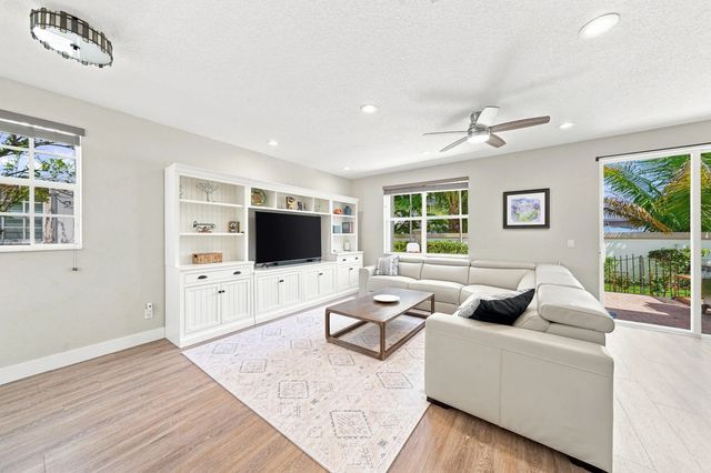 5 of 35 - 9747 Darlington Place, Cooper City, FL