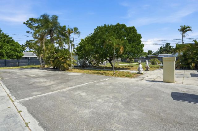 5 of 24 - 1214 N C Street, Lake Worth Beach, FL