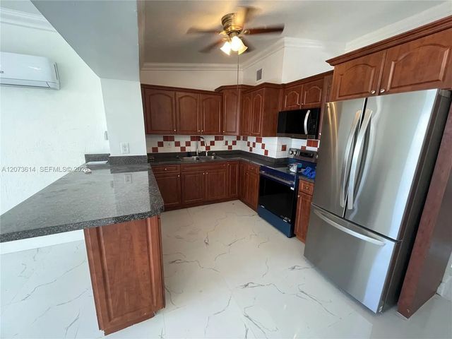 2 of 24 - 3731 Sw 32nd Avenue, West Park, FL