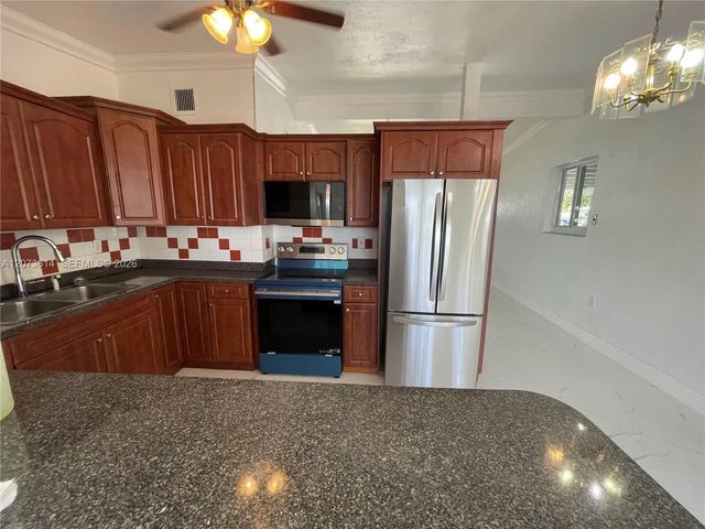 5 of 24 - 3731 Sw 32nd Avenue, West Park, FL