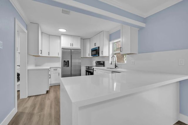 5 of 69 - 4630 Ne 5th Terrace, Oakland Park, FL