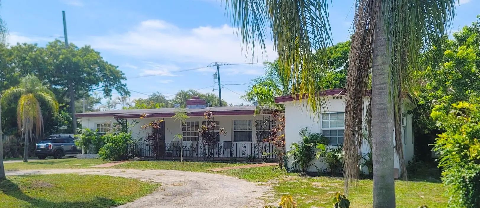 213 Sw 3rd Place, Dania Beach