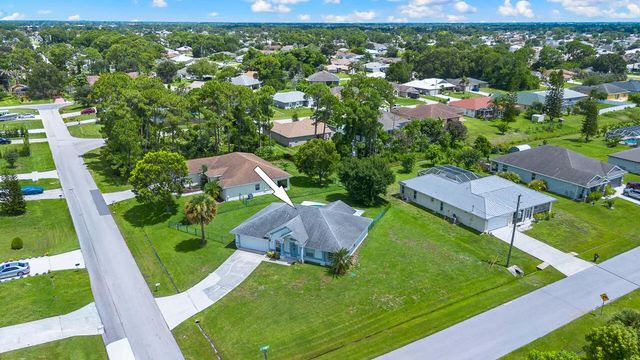 4 of 30 - 1526 Sw Santander Avenue, Port St. Lucie, FL