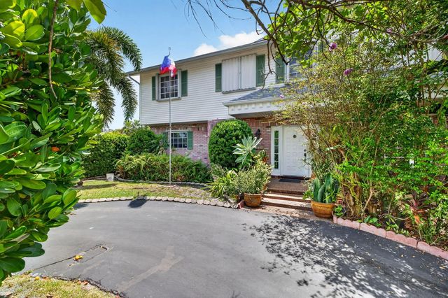 3 of 42 - 1636 Se 14th Street, Fort Lauderdale, FL