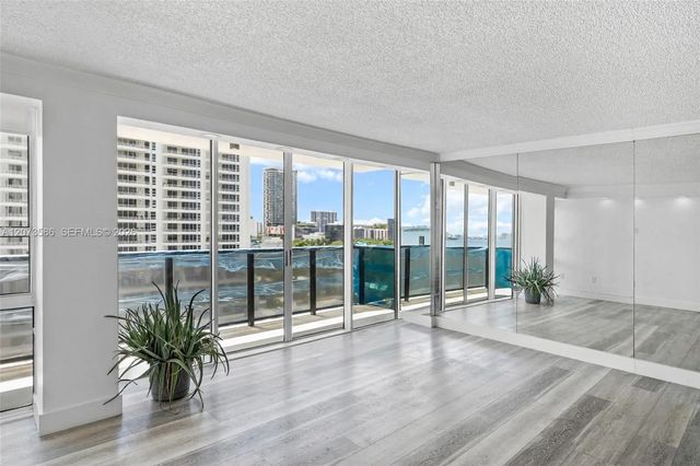 2 of 20 - 600 Ne 36th Street #1404, Miami, FL