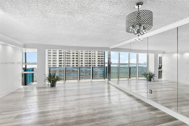 3 of 20 - 600 Ne 36th Street #1404, Miami, FL