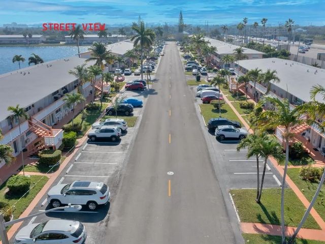 2 of 44 - 1000 Sw 11th Avenue #2e, Hallandale Beach, FL