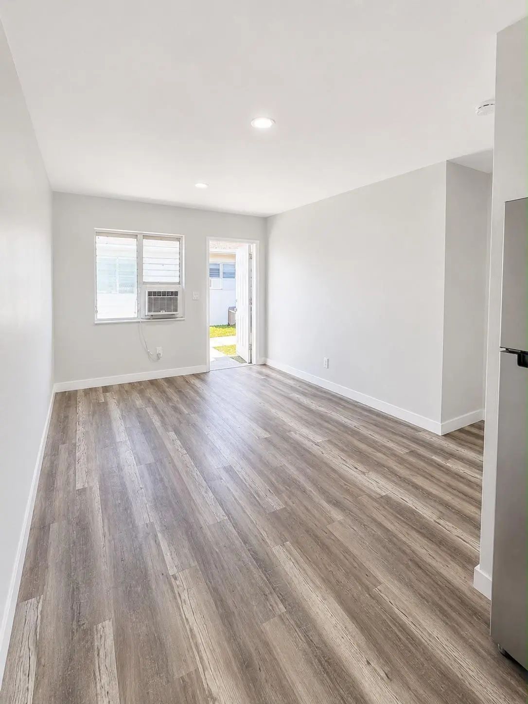525 Nw 5th Street #1, Hallandale Beach