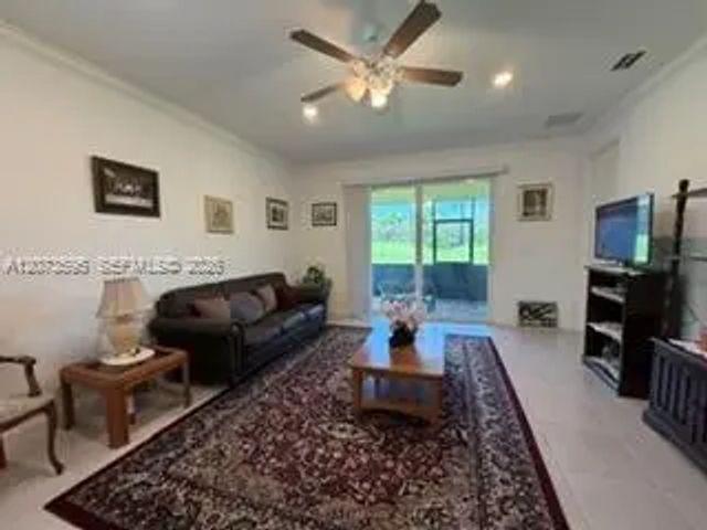 3 of 39 - 556 Se Mulberry Way, Port St. Lucie, FL