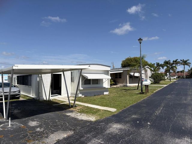 3 of 18 - 11055 Se Federal Highway #19, Hobe Sound, FL