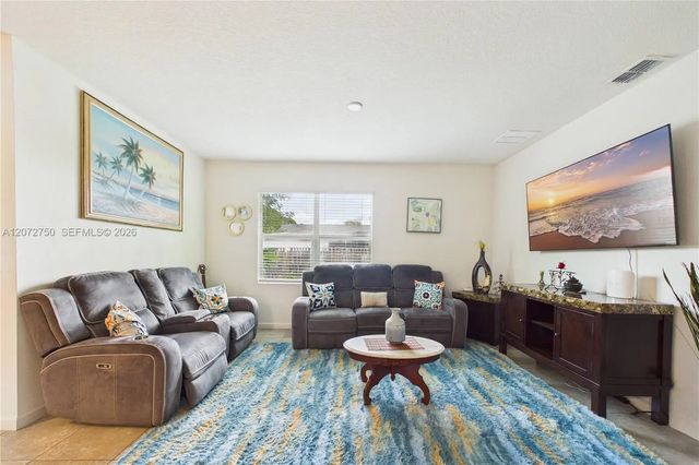 4 of 38 - 301 Se Volkerts Terrace, Port St. Lucie, FL
