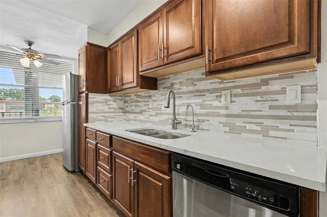 3 of 26 - 2998 Nw 48th Terrace #432, Lauderdale Lakes, FL