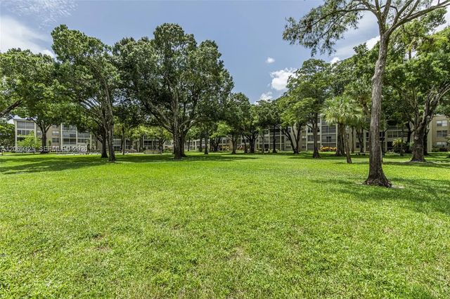 4 of 26 - 2998 Nw 48th Terrace #432, Lauderdale Lakes, FL
