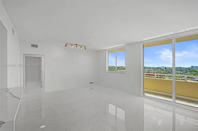 3 of 61 - 2775 Ne 187th Street #514, Aventura, FL