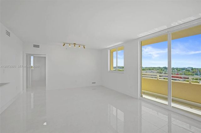 4 of 61 - 2775 Ne 187th Street #514, Aventura, FL