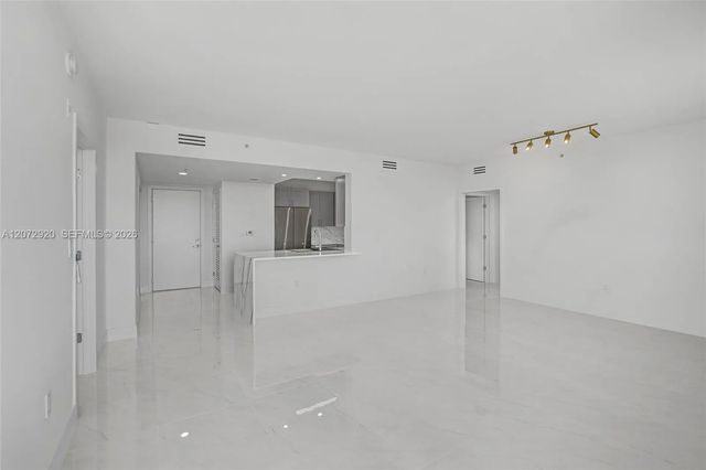 5 of 61 - 2775 Ne 187th Street #514, Aventura, FL