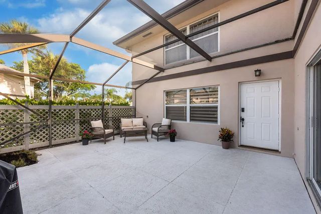 5 of 25 - 38 Essex Court #d, Royal Palm Beach, FL