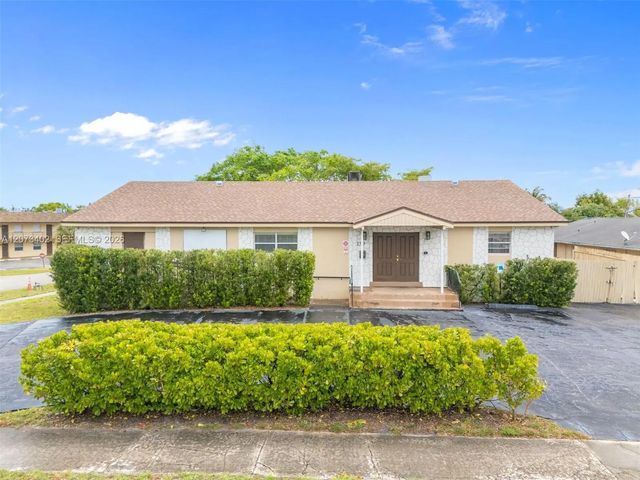 359 10th Street, Lake Park