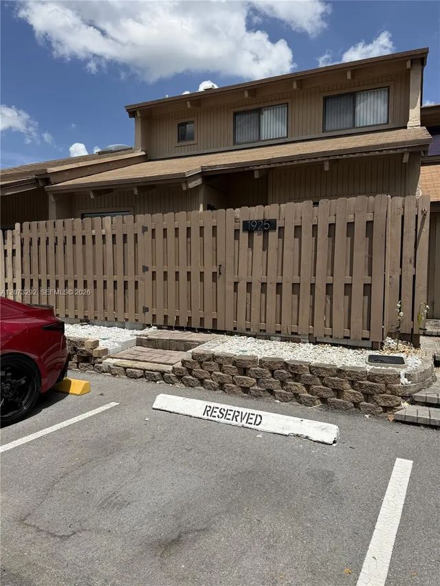 1925 Sw 81st Terrace, Davie